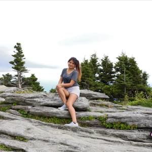 Meet your Posher, Laura